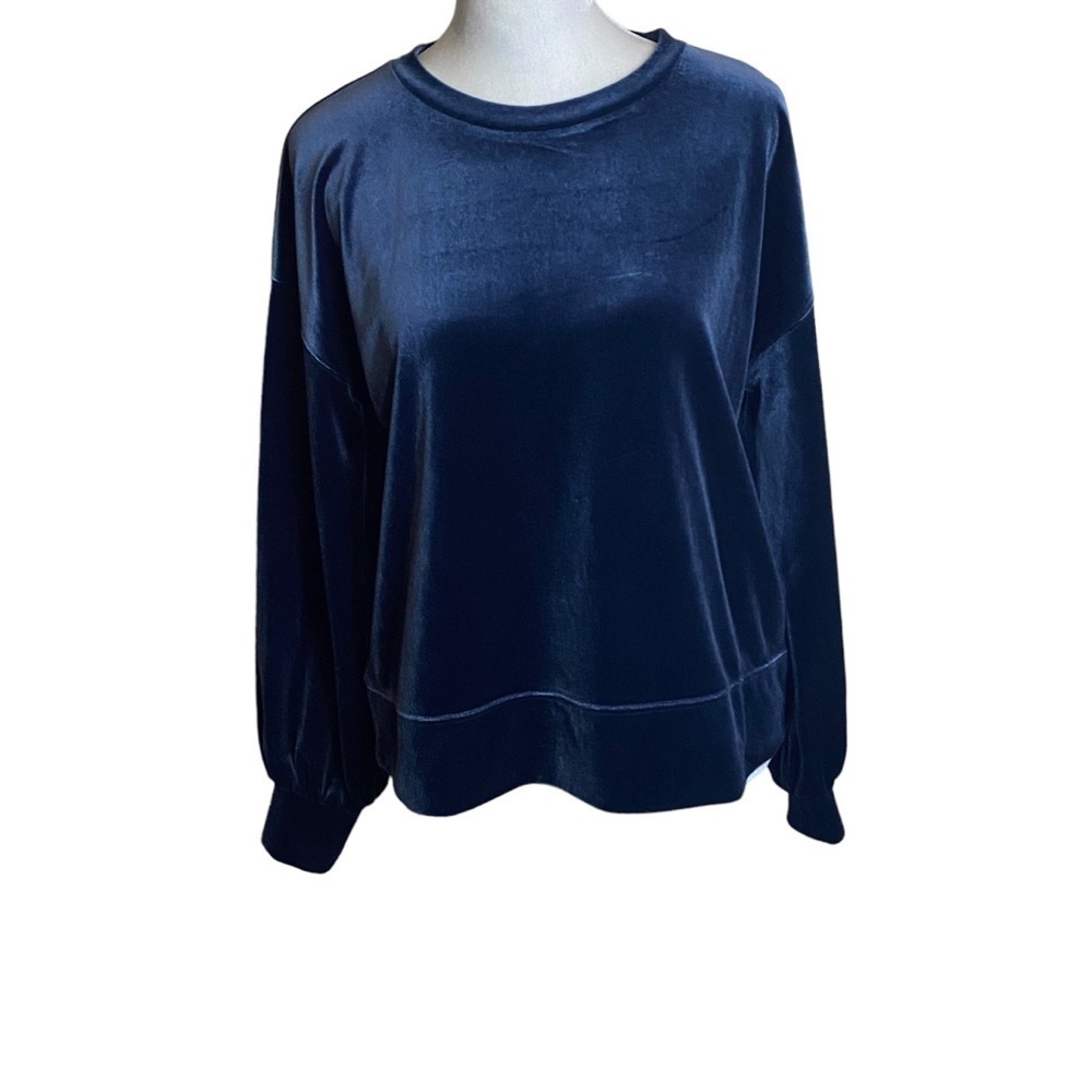 Madewell ladies pull over crew‎ neck top. Metallic navy blue long sleeve size XS